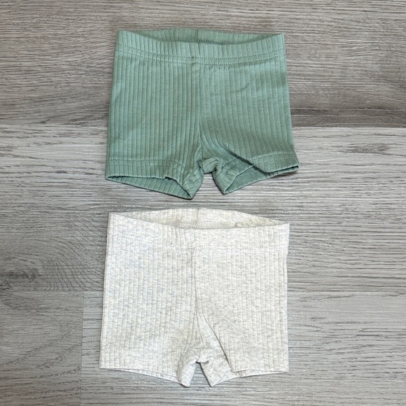 Carter’s Ribbed Baby Shorts - Picture 4 of 6